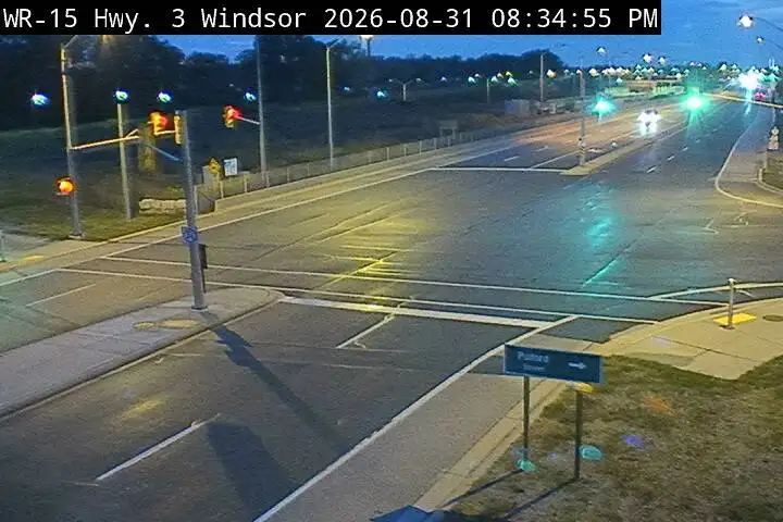 Highway 3 at Pulford Street looking south