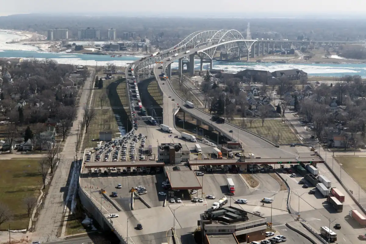 Blue Water Bridge border crossing