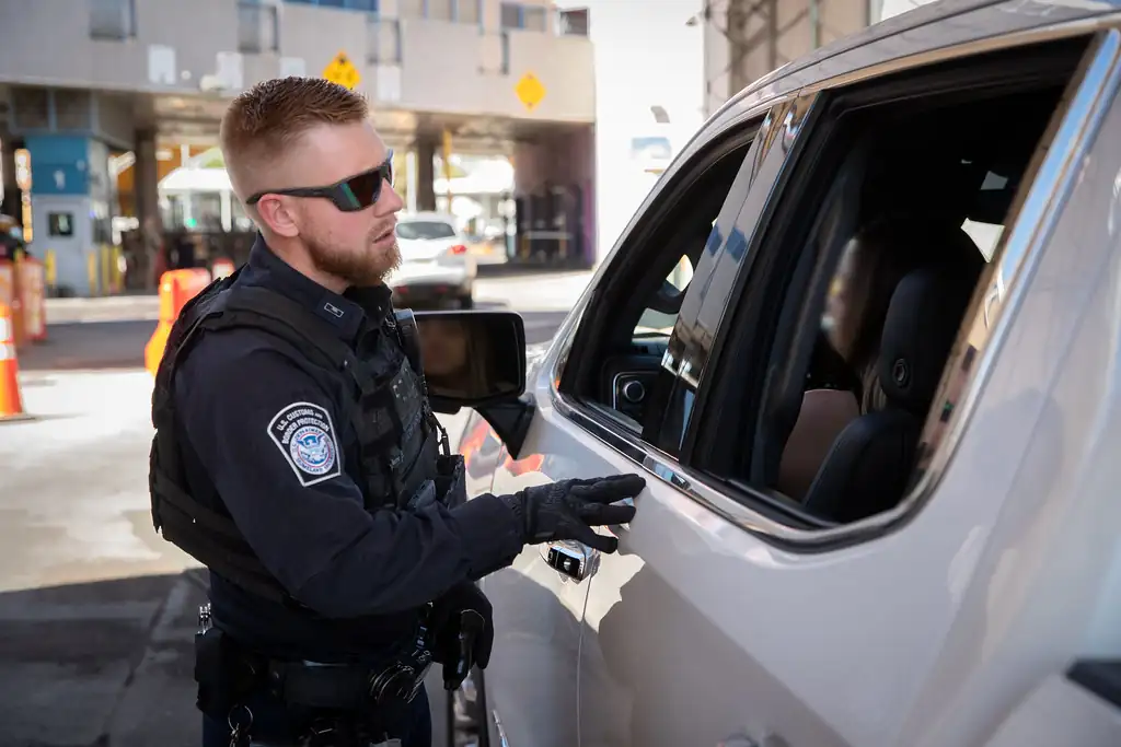 DeConcini Port of Entry vehicle inspection lanes