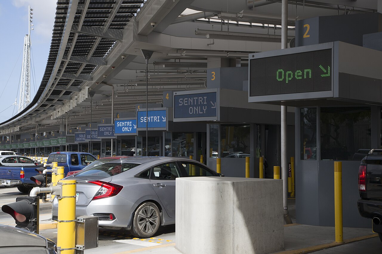 San Ysidro or Otay Mesa: how to choose a crossing
