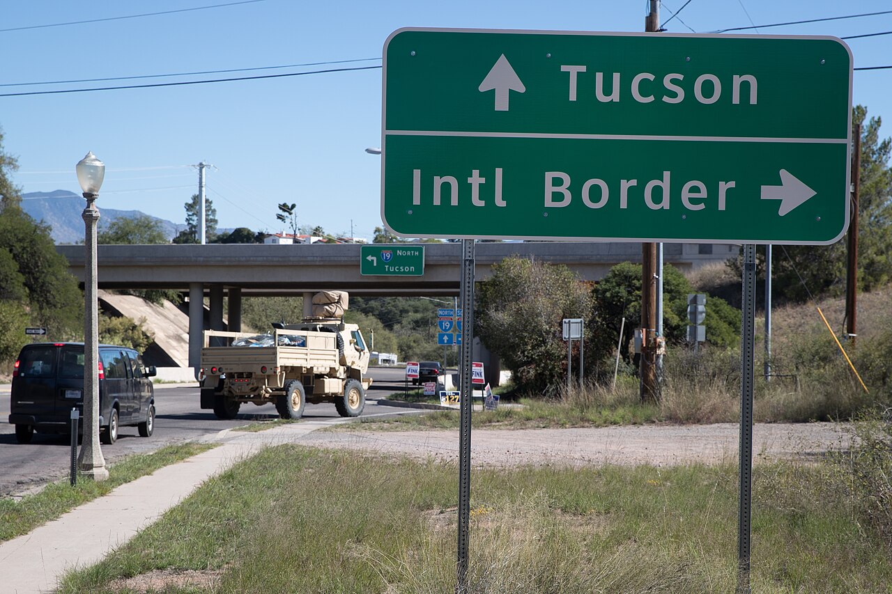 Nogales DeConcini border crossing
